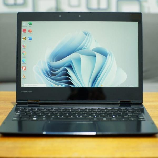 Toshiba Portege X20W-D Core i5 Convertible