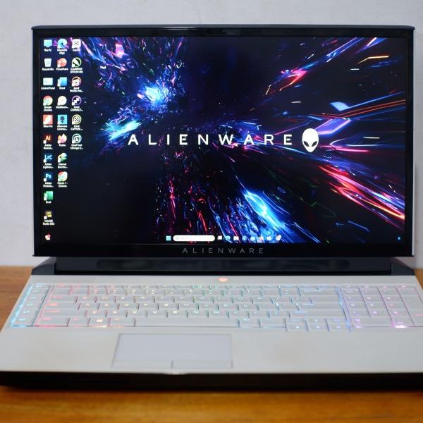 Dell Alienware Area 51-M Lunar White